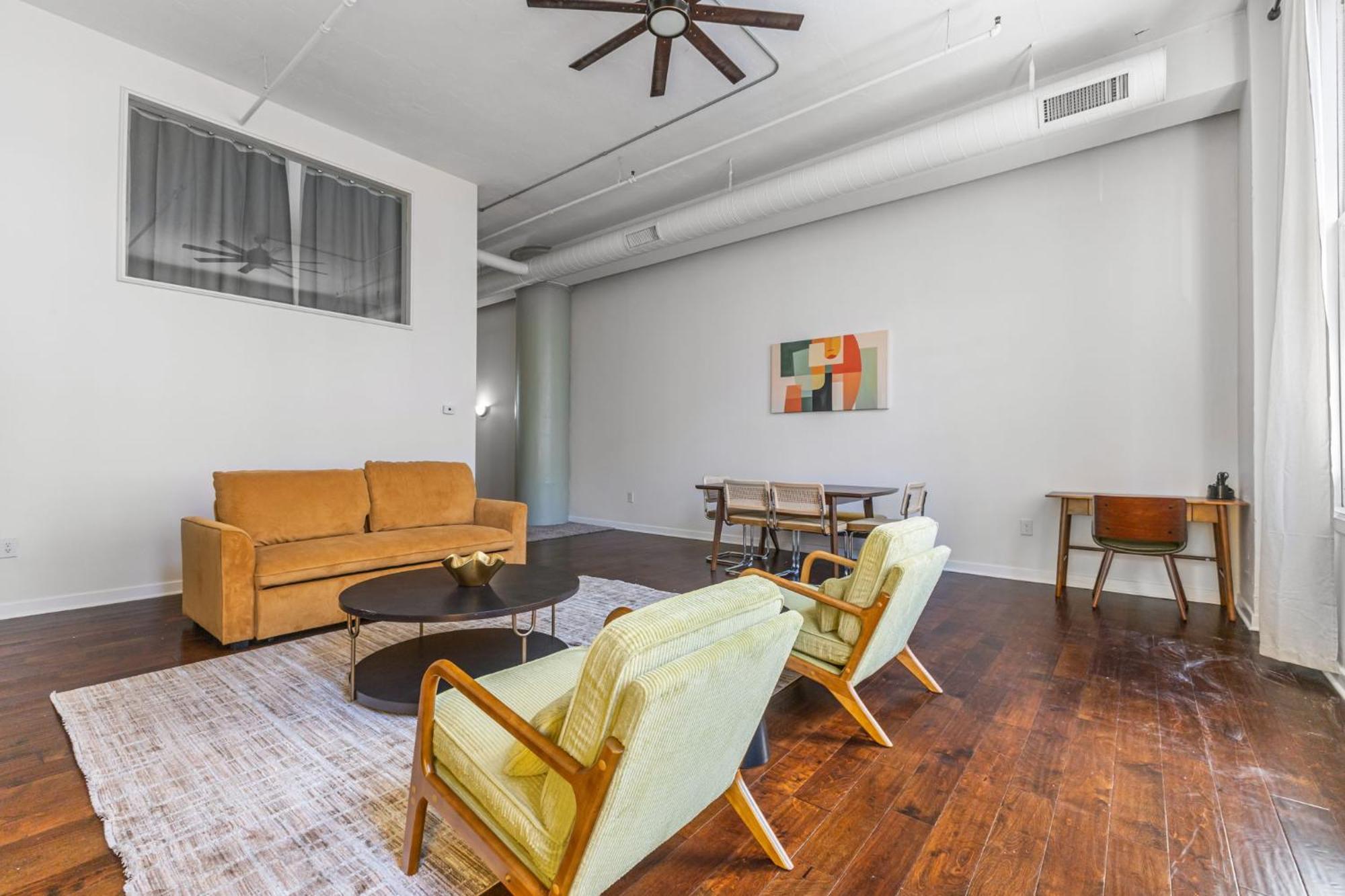 Downtown 2Br Loft Short Walk To Convention Centers Διαμέρισμα Ινδιανάπολη Εξωτερικό φωτογραφία